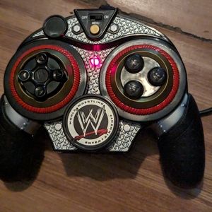 Jakks Games 2005 WWE Wrestling Plug and Play Video Game Controller Built in Game